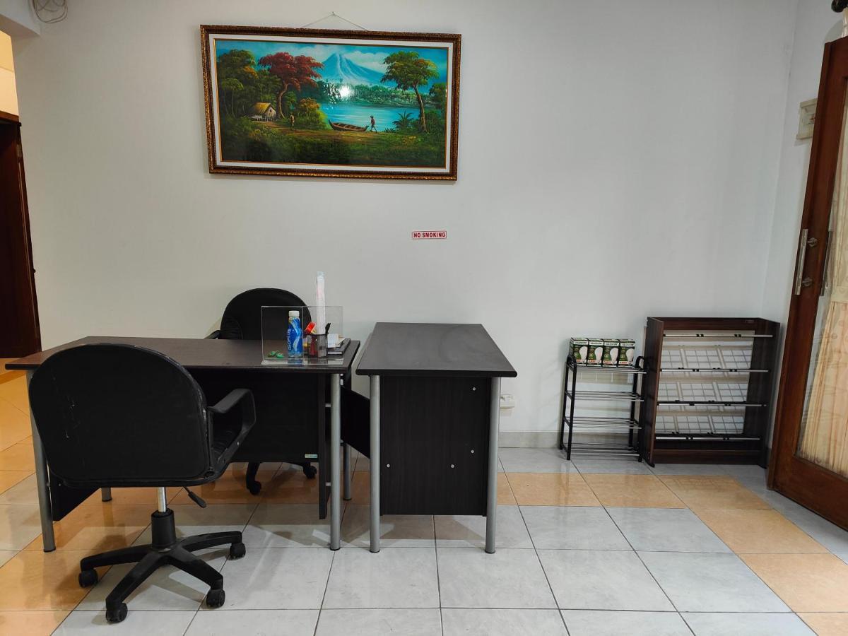 Adiputra Guesthouse 2 By Homiq Ngabean Extérieur photo