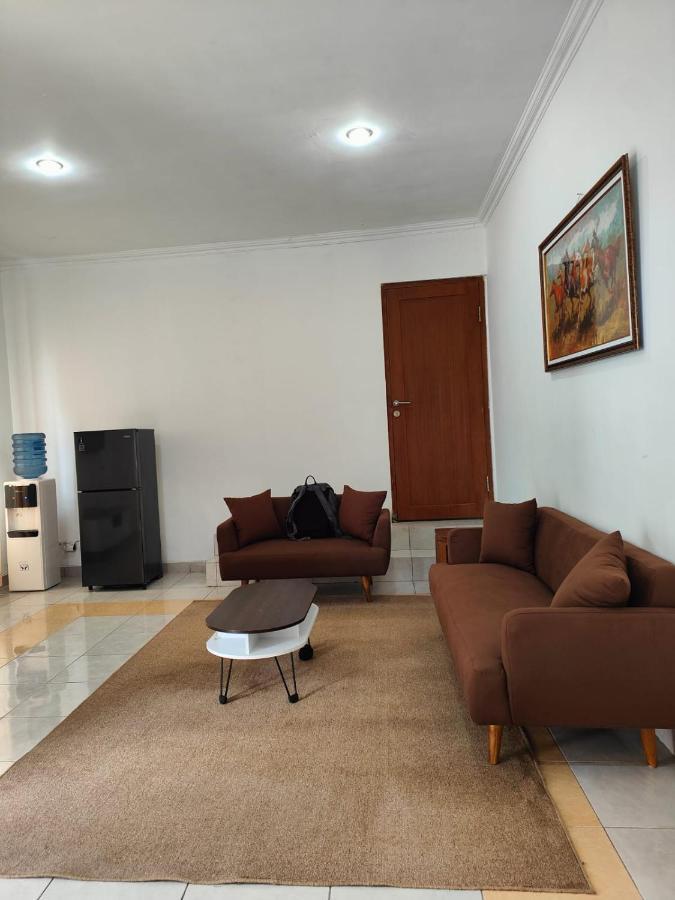 Adiputra Guesthouse 2 By Homiq Ngabean Extérieur photo